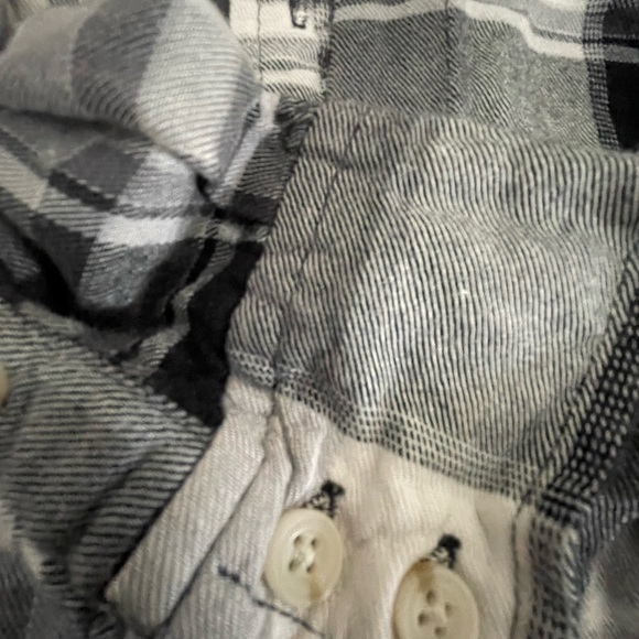 Mossimo by Target, lightweight flannel. Black and white plaid. Size xs - Picture 2 of 3
